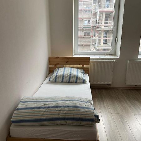 Muhlheim am Main Monteur-Apartment Am Bahnhof מראה חיצוני תמונה