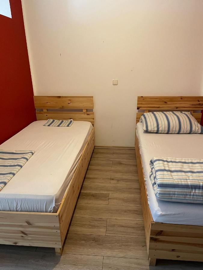 Muhlheim am Main Monteur-Apartment Am Bahnhof מראה חיצוני תמונה