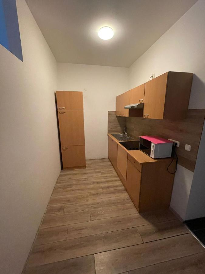 Muhlheim am Main Monteur-Apartment Am Bahnhof מראה חיצוני תמונה