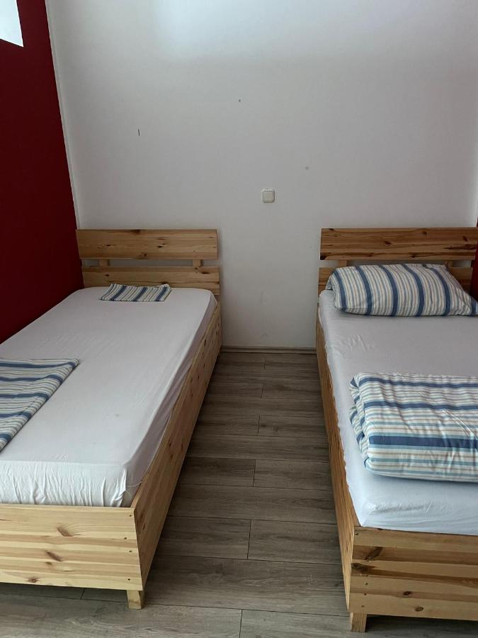 Muhlheim am Main Monteur-Apartment Am Bahnhof מראה חיצוני תמונה