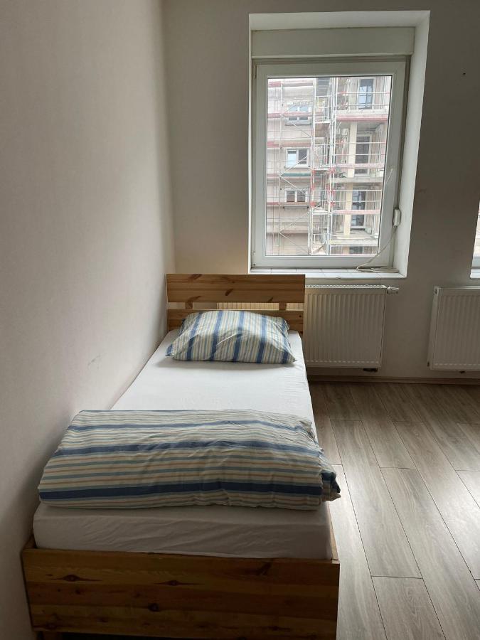 Muhlheim am Main Monteur-Apartment Am Bahnhof מראה חיצוני תמונה
